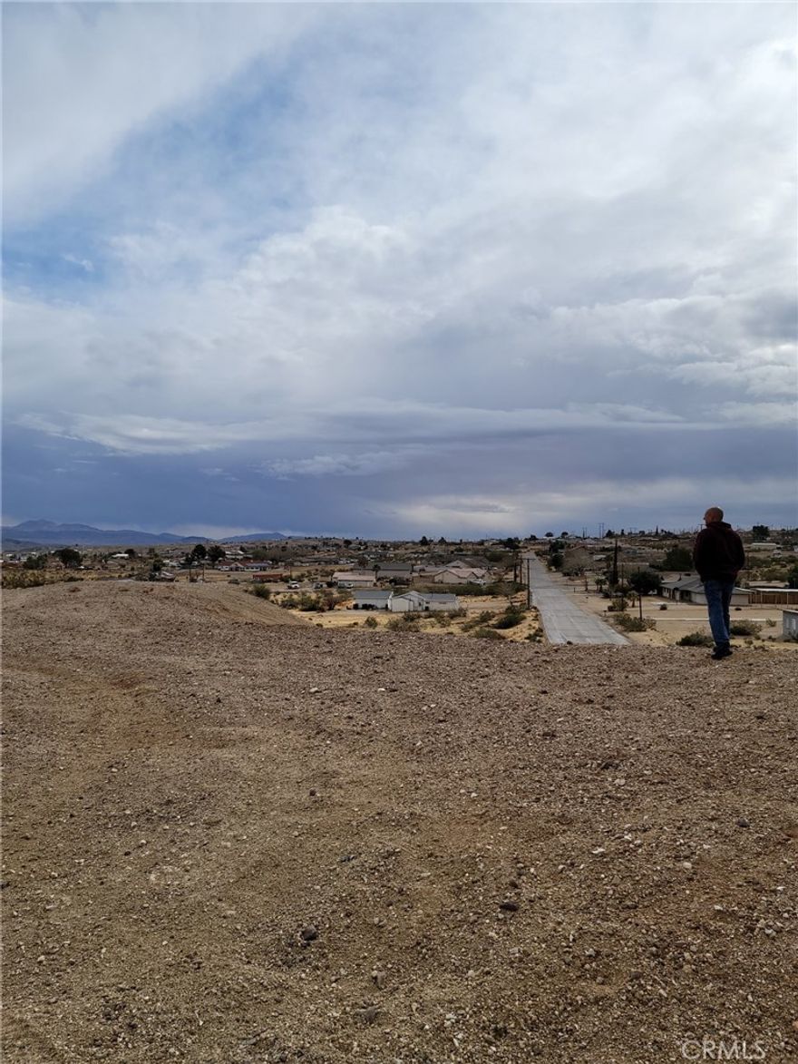 Raw vacant land, no utilities.  Good piece to build your dream home.