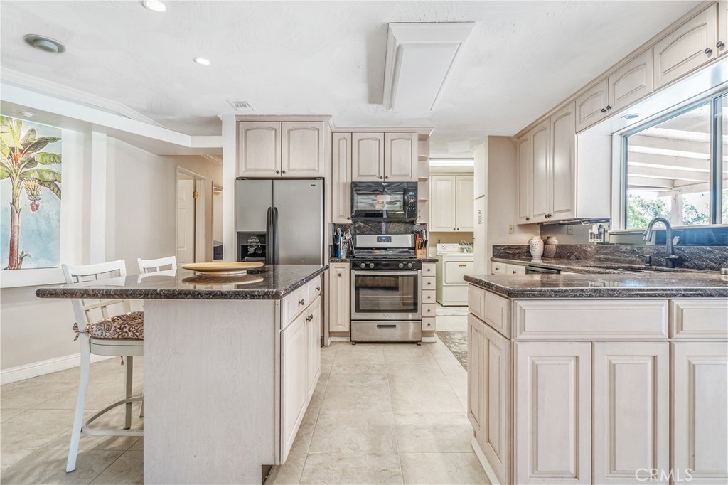 Palm Desert Country Club (32417) - Residential