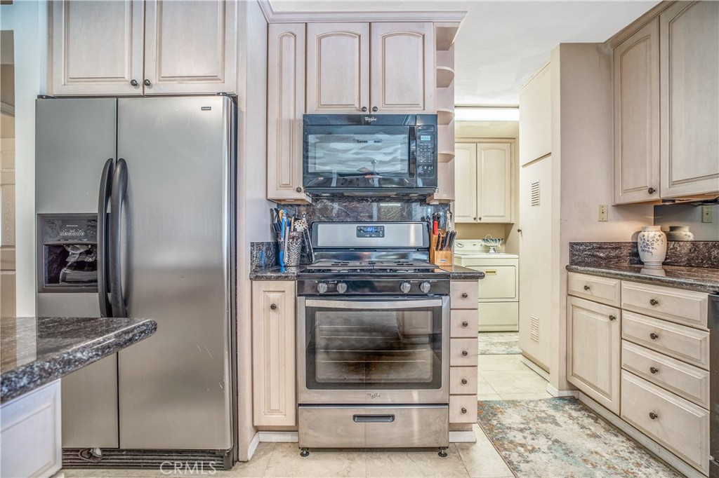 Palm Desert Country Club (32417) - Residential