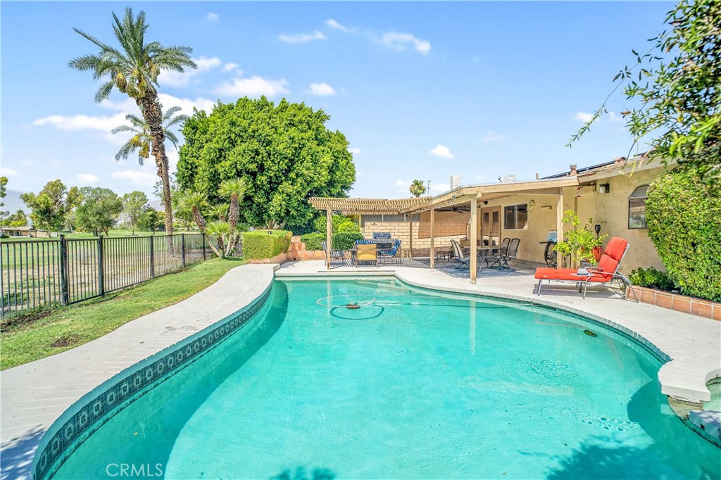 Palm Desert Country Club (32417) - Residential