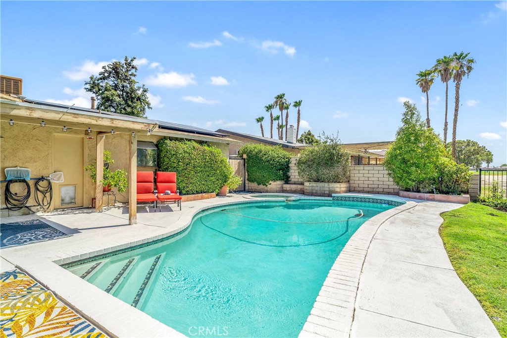 Palm Desert Country Club (32417) - Residential