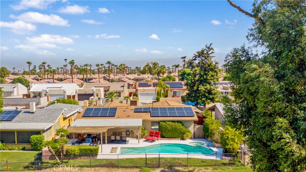 Palm Desert Country Club (32417) - Residential