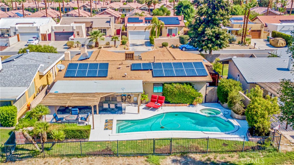 Palm Desert Country Club (32417) - Residential