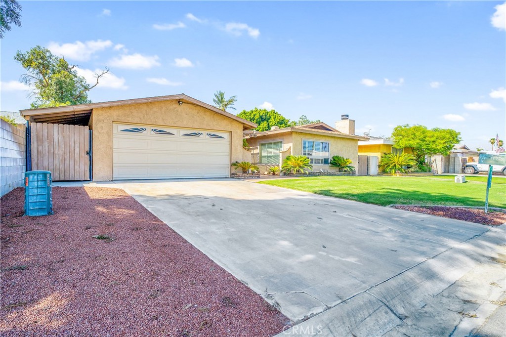 Palm Desert Country Club (32417) - Residential