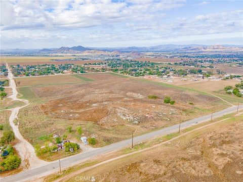 23489 Mapes Road Romoland CA 92585