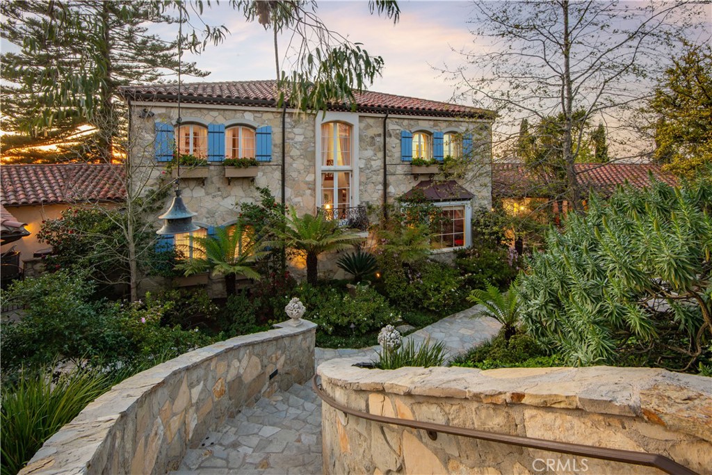 1412 Lower Paseo La Cresta