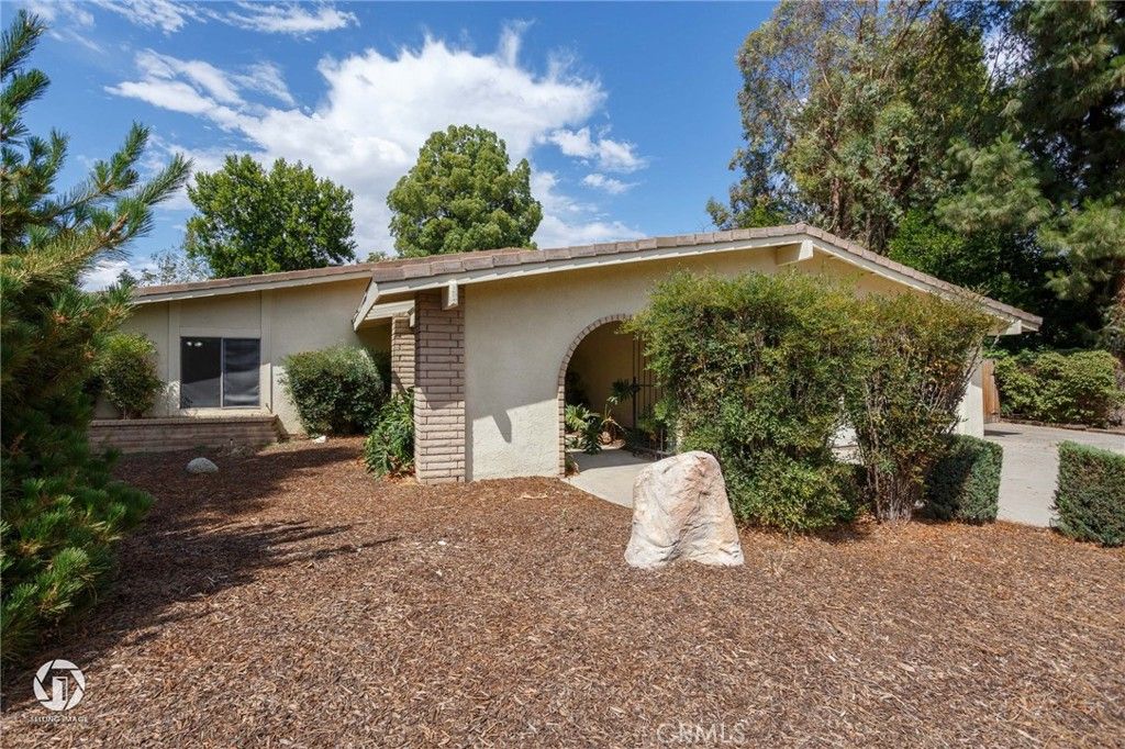 listing image 130726826168475253327