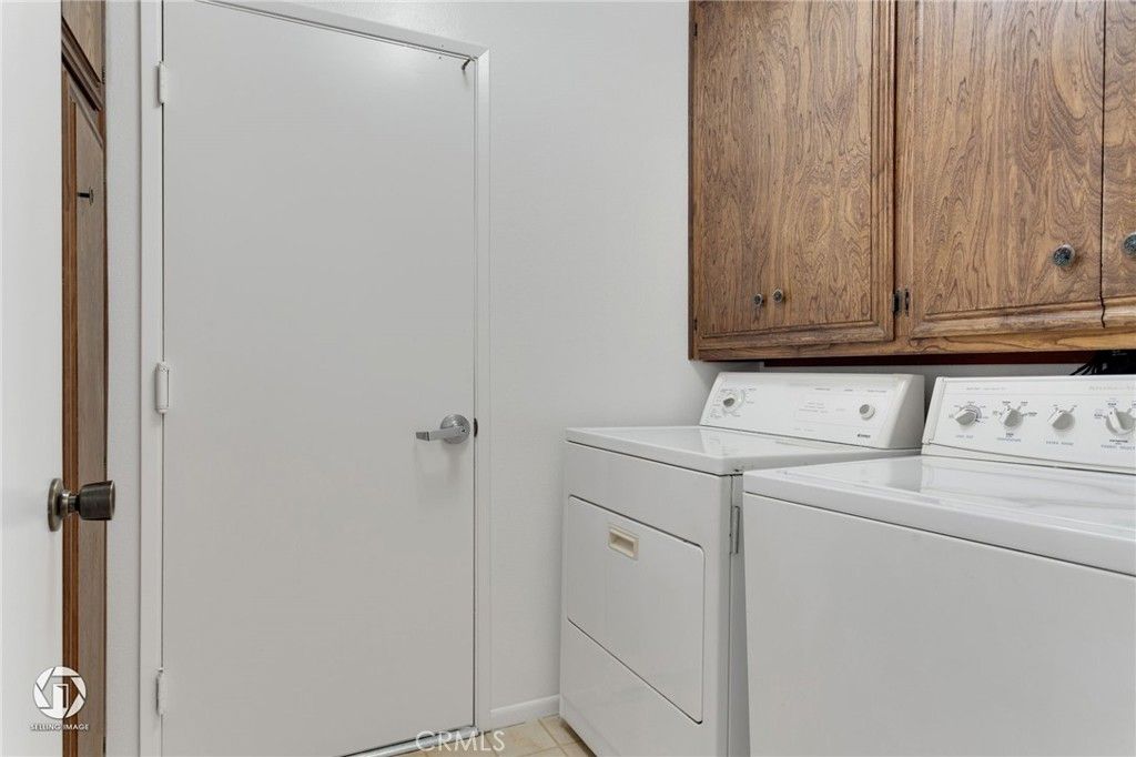 listing image 130721730061585870471