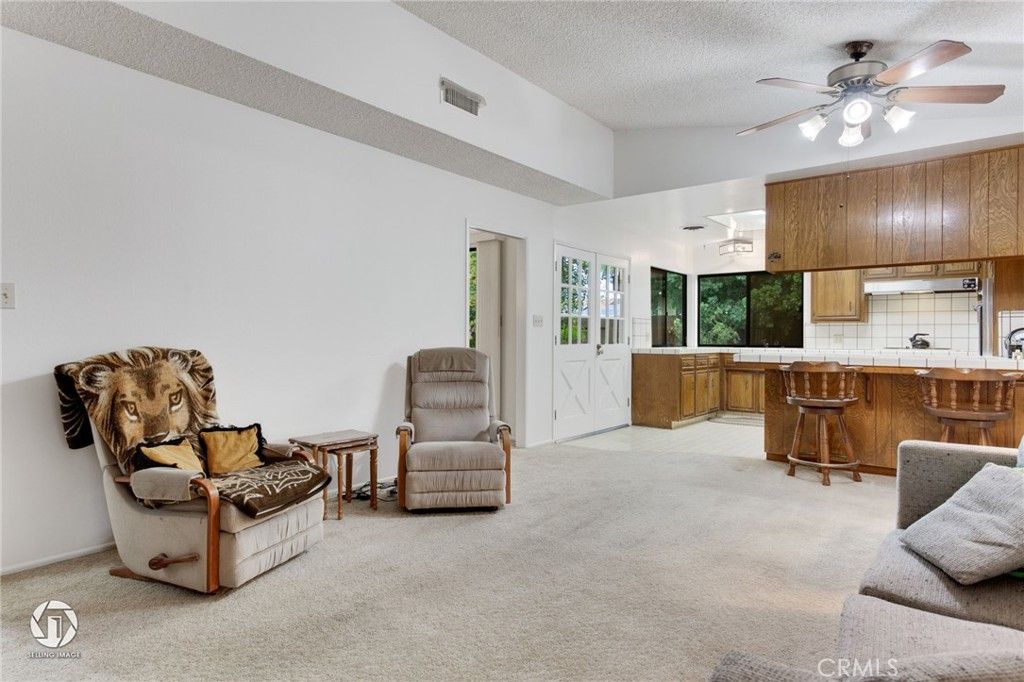 listing image 130723796570935053542