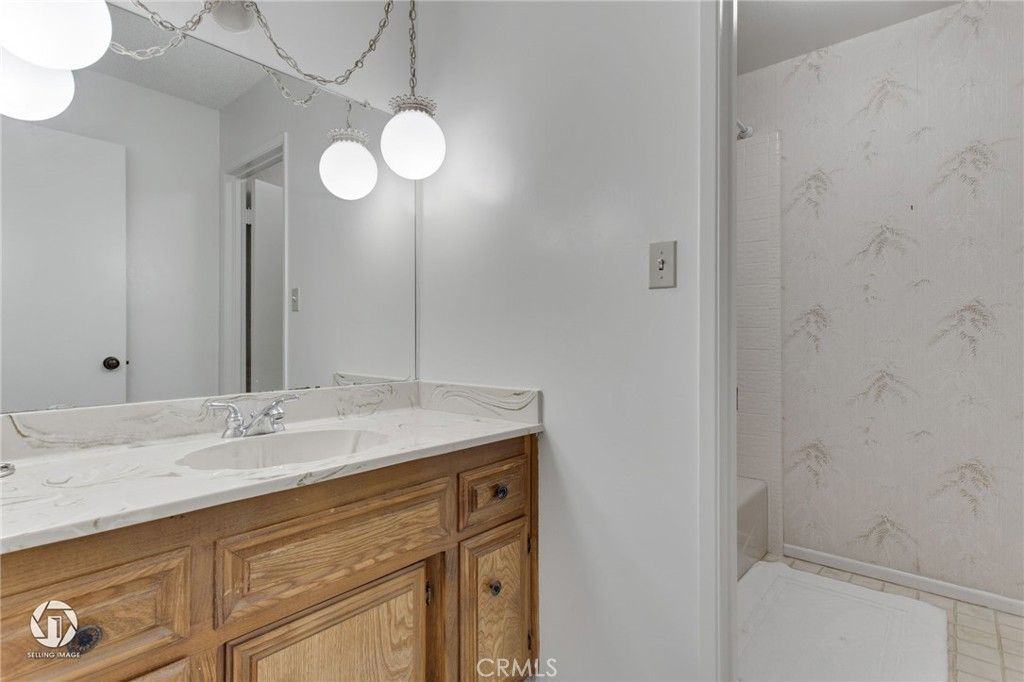 listing image 130722112648114337861