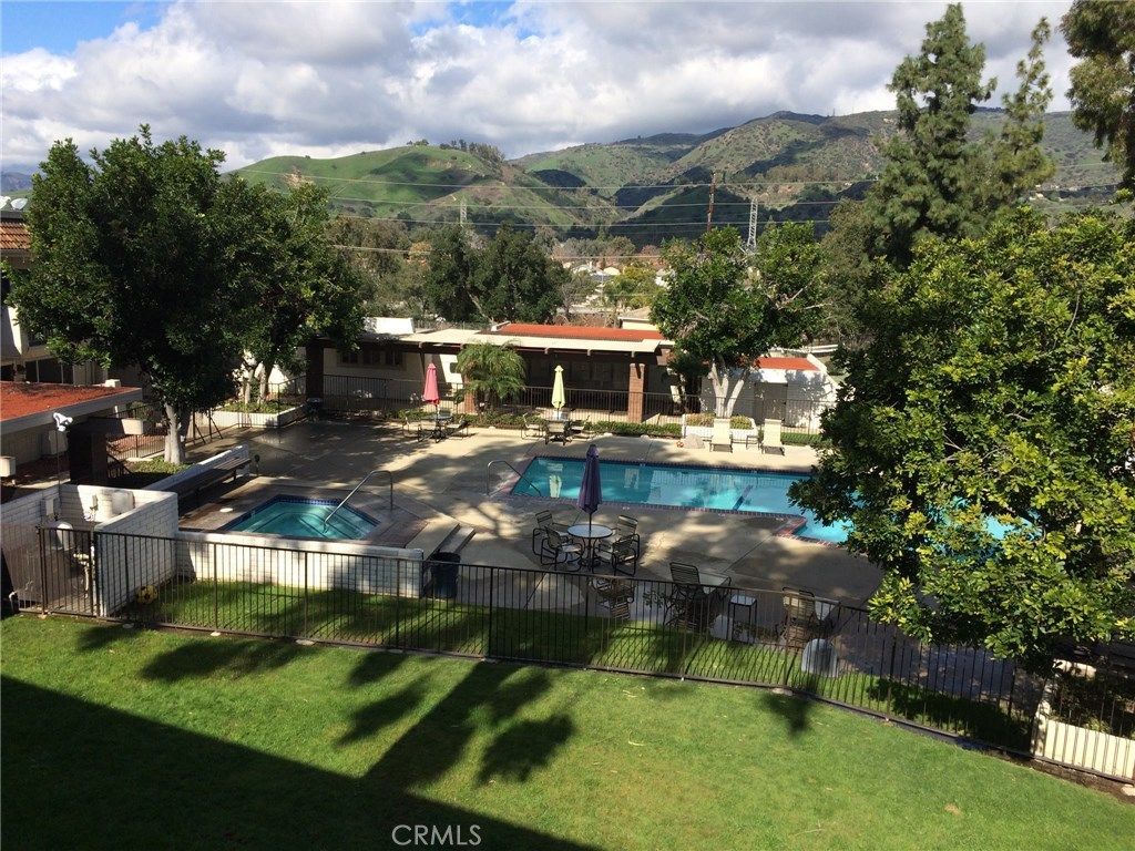 listing image 130720540916619659511