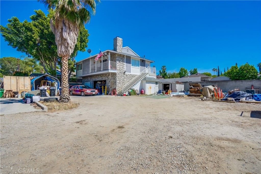 listing image 130729836317823902326