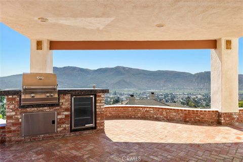 A home in Santa Paula