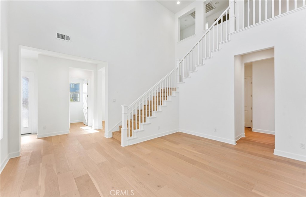 11742 Canoga Drive