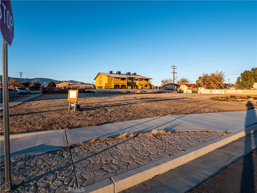Photo 3 of 4 of 16014 K Street land