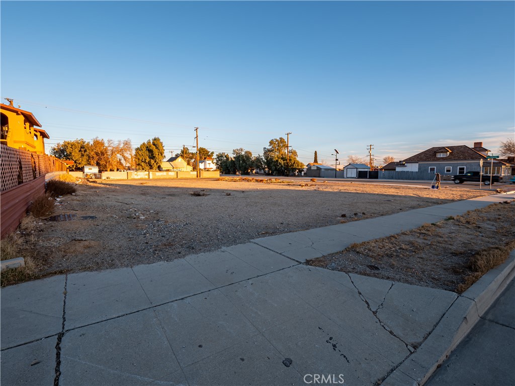 Photo 1 of 4 of 16014 K Street land