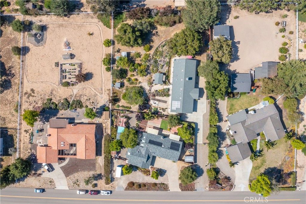 listing image 130723530356186332545