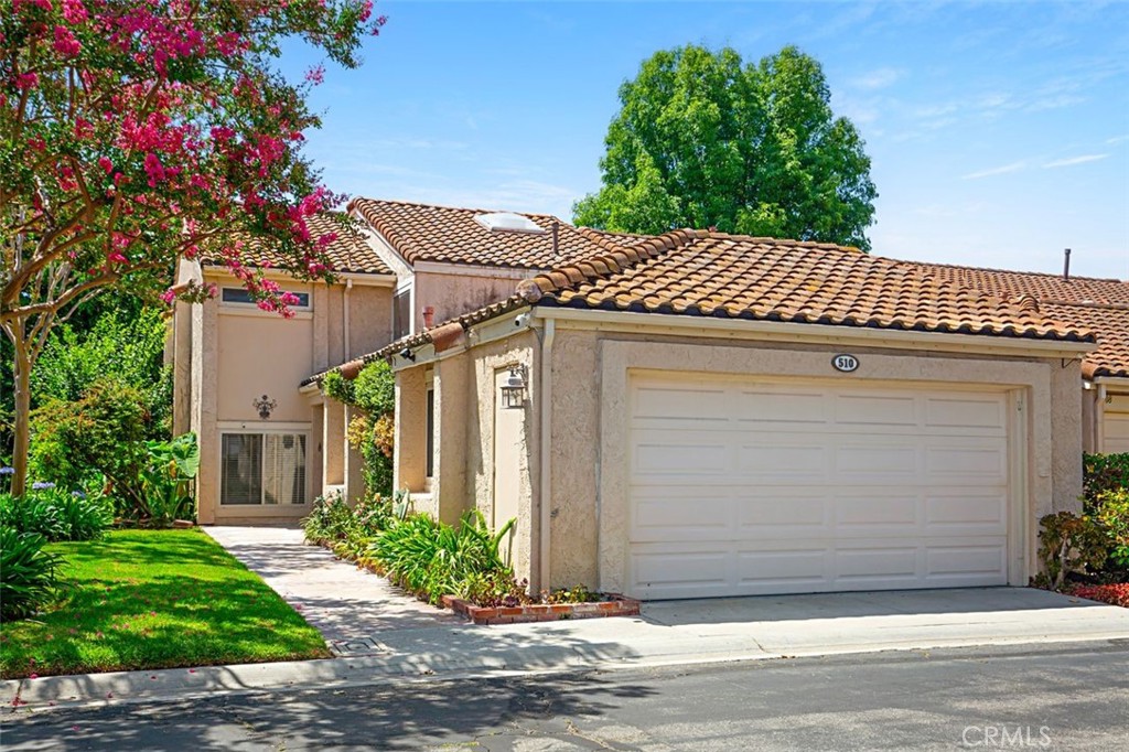 View Fullerton, CA 92835 townhome