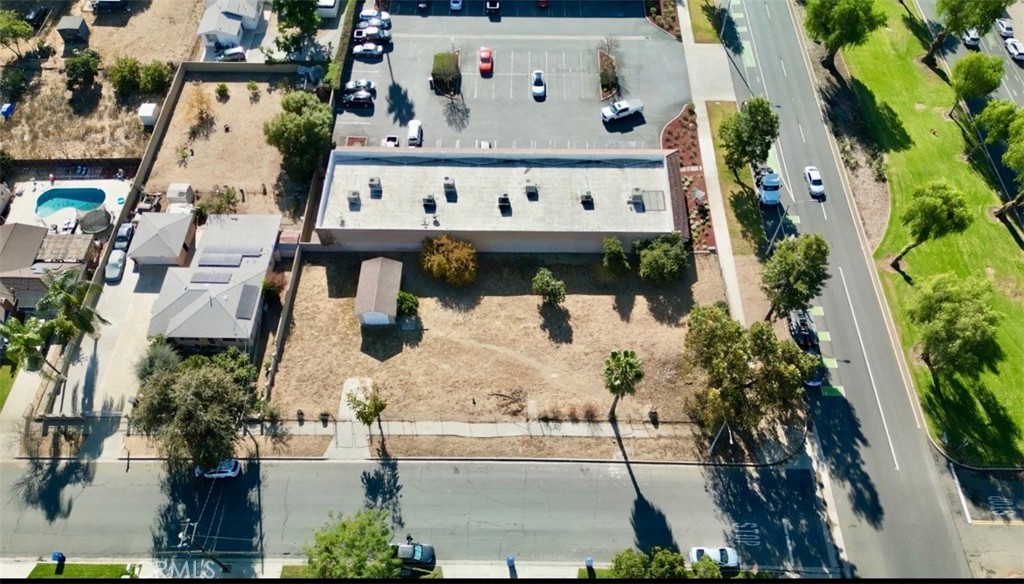 Unlock the potential of this expansive 13,650 sq. ft. commercial lot in the heart of Ontario, CA. Once home to a single-family residence, this vacant land is now primed and ready for development, offering an unparalleled opportunity to create a business space that fits your vision.
Situated in a bustling area of Ontario, this lot benefits from high visibility and easy accessibility, making it an ideal spot for a variety of commercial uses. Its proximity to major thoroughfares and local amenities ensures a steady flow of potential customers and clients.
Ontario, CA, is known for its business-friendly environment and growing economy. By investing in this lot, you are not only acquiring a valuable piece of real estate but also becoming part of a thriving community that is ripe for innovation and growth.
Don’t miss this chance to turn a vacant lot into a thriving commercial destination. Contact us today to explore the endless possibilities this property has to offer .Ideal Location for a Variety of Commercial Uses. Contact us for details.
