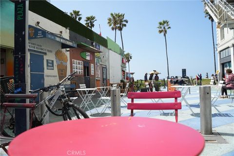 Photo of 1301 Ocean Front Walk, Venice, CA 90291 (MLS # CV25070855) Photo of 1301 Ocean Front Walk, Venice, CA 90291 (MLS # CV25070855)