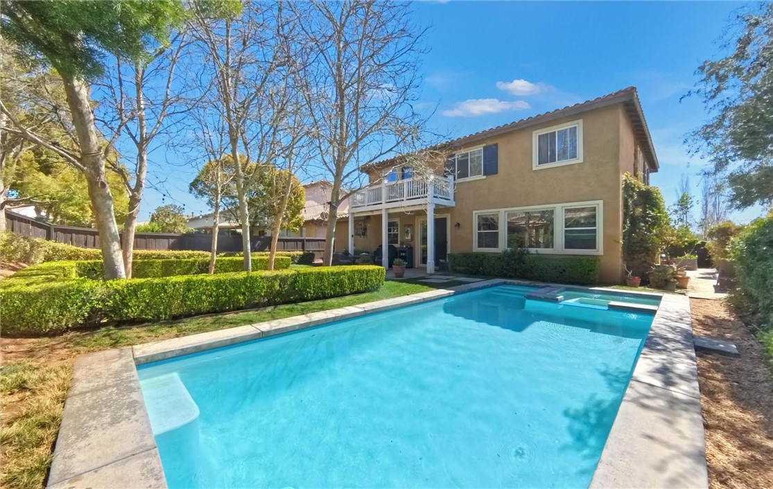 1404 N Tulip Circle