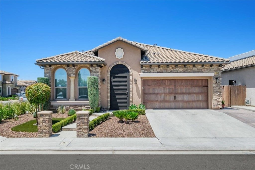 listing image 130720318470781692498