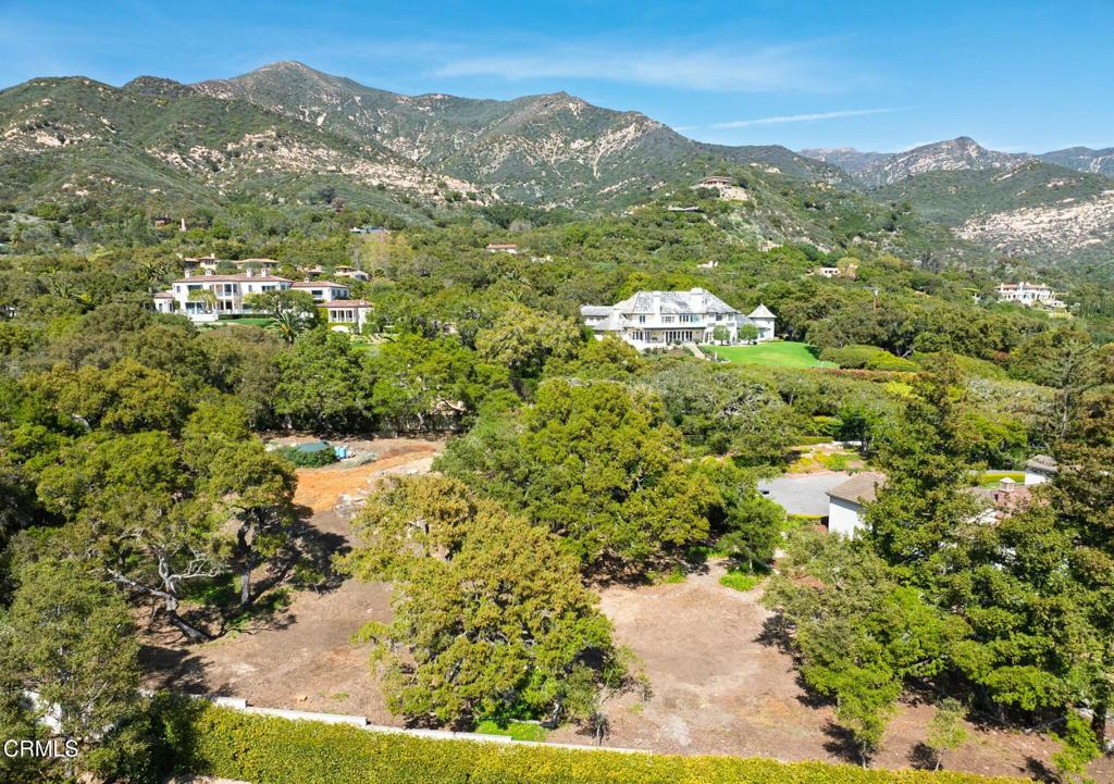 1297 E Mountain Drive