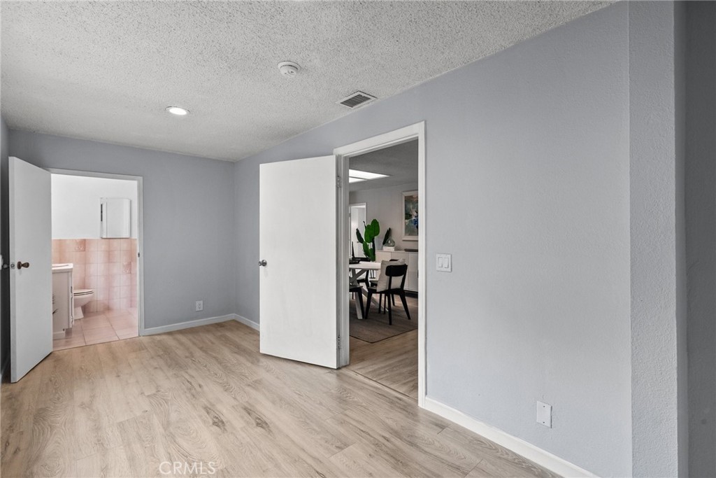 Photo 13 of 34 of 10223 Whitegate Avenue house