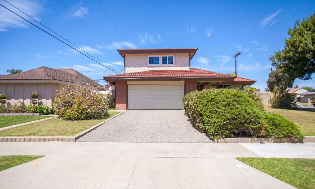 listing image 130729425706919858260