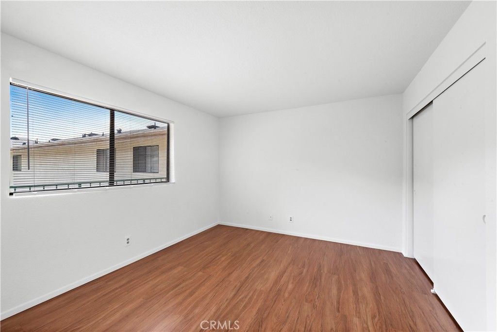 listing image 130721959054909281635