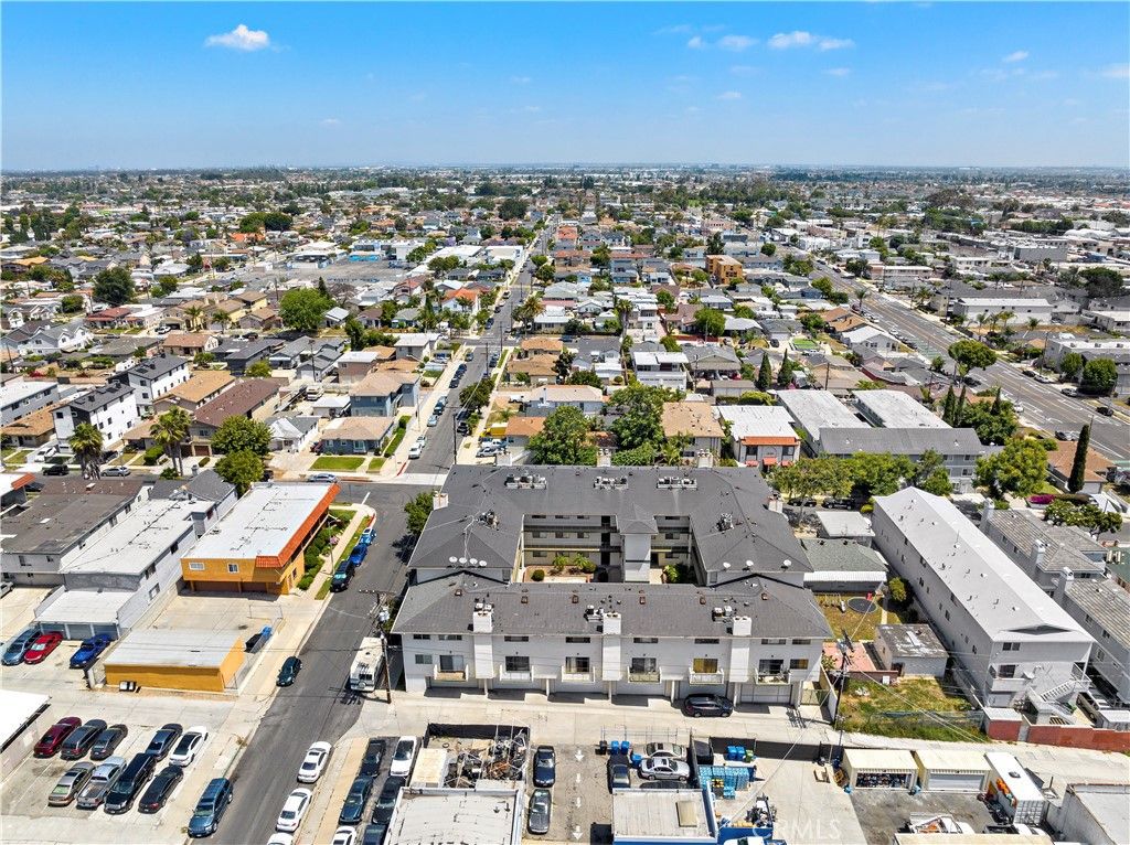 listing image 130729825249879446633