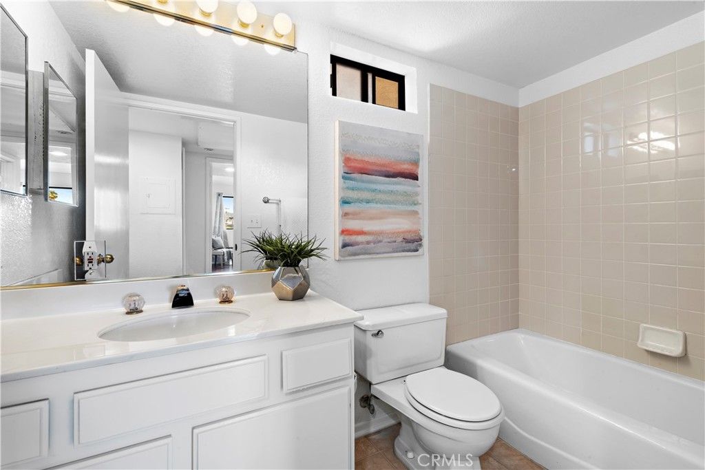 listing image 130728554306116302435