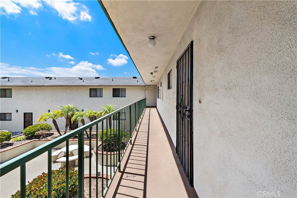 listing image 130721487917867361992