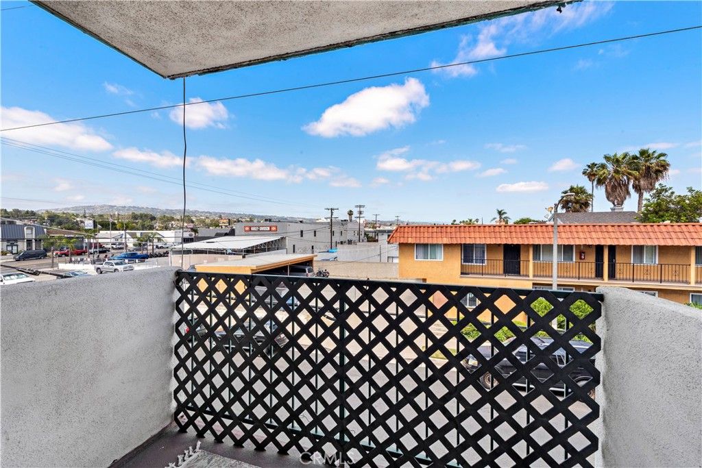 listing image 130727276658109001866