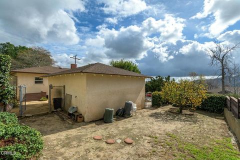 A home in La Crescenta