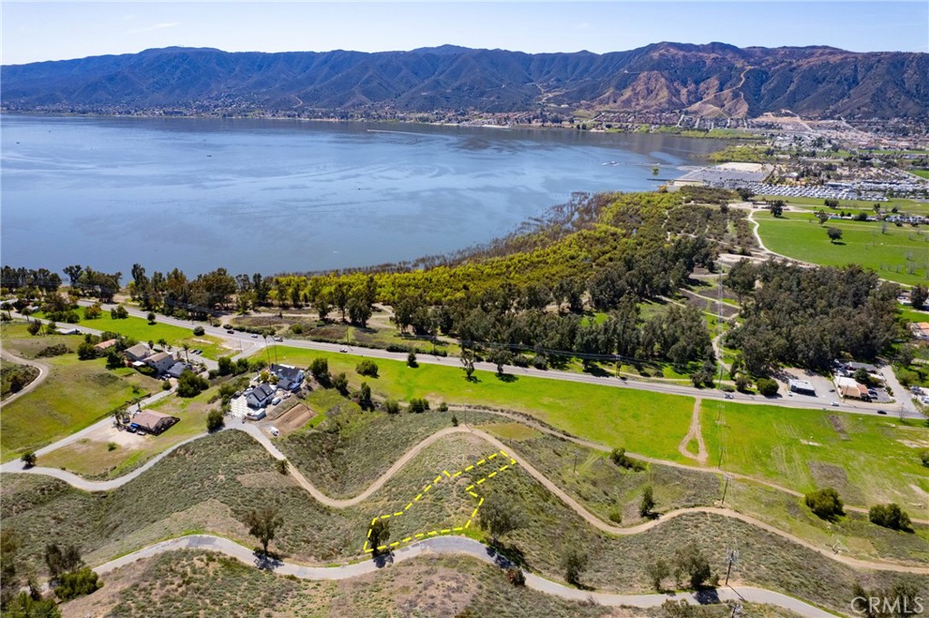 PRIME LAKEVIEW LOT- 17,428 Sq. Ft.-Build Your Dream Home!.
Don't miss this incredible opportunity to own a 17,428 sq. ft. vacant lot with breathtaking views of the lake! This spacious property offers endless possibilities to build your dream home or take advantage of the size and include an ADU.
With serene surroundings and stunning views, this lot is perfect for those looking for a peaceful retreat while being located close to shopping centers and other local amenities. Whether you envision a custom estate or investment opportunity, this property provides the perfect canvas.
Schedule to visit today with agent!