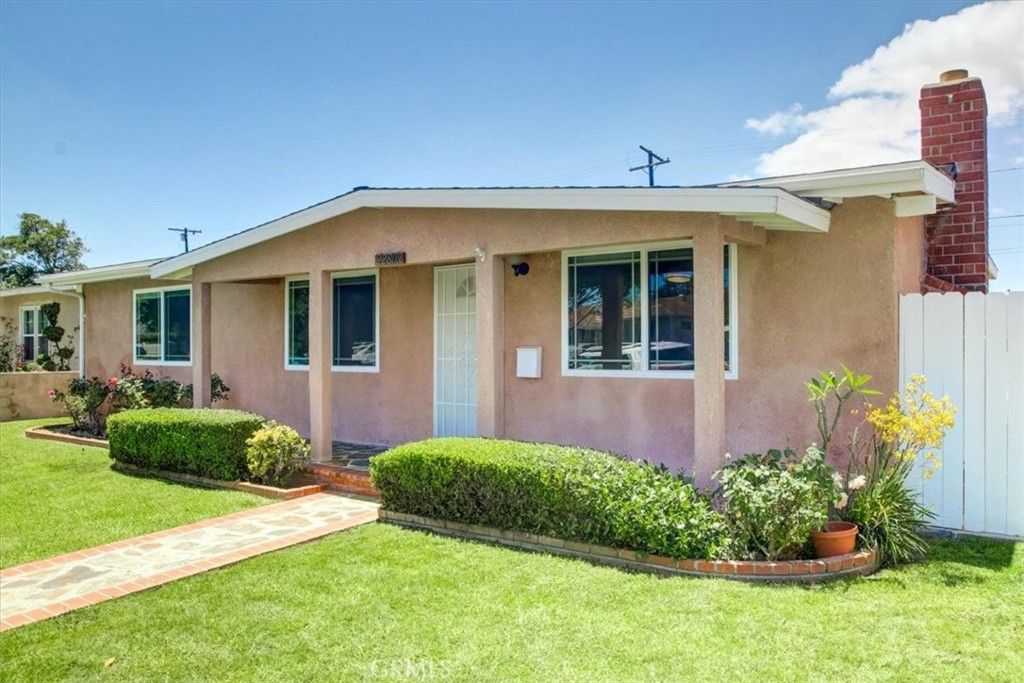 listing image 130728203235012929052