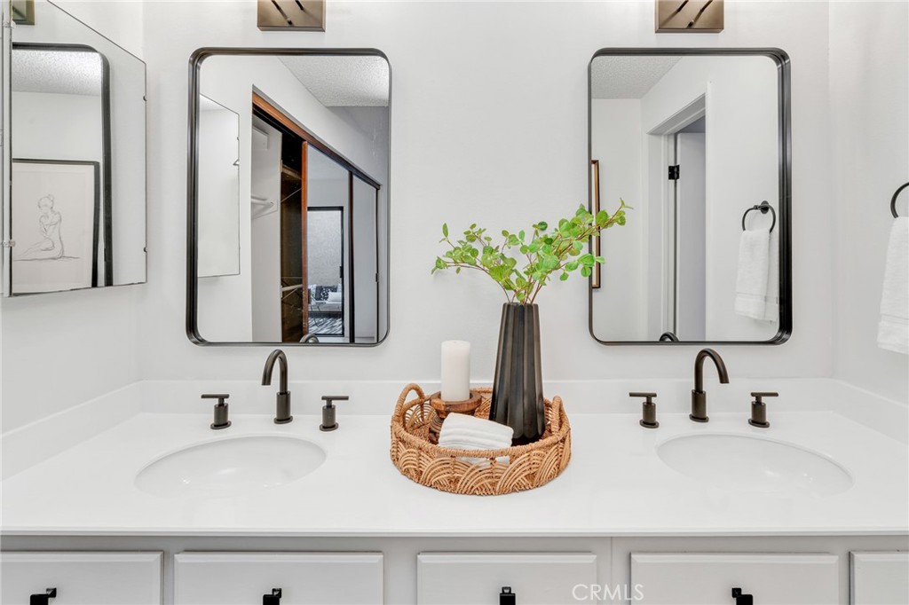 Chateaux (CT) - Residential