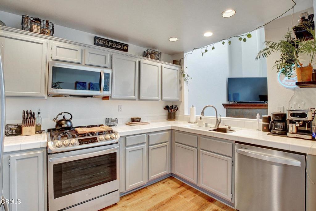 California Lighthouse 10 - 4810 - Residential