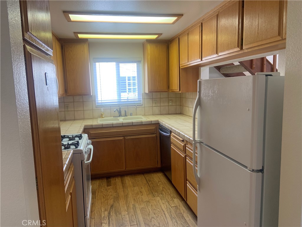 272 Cahuenga Dr.