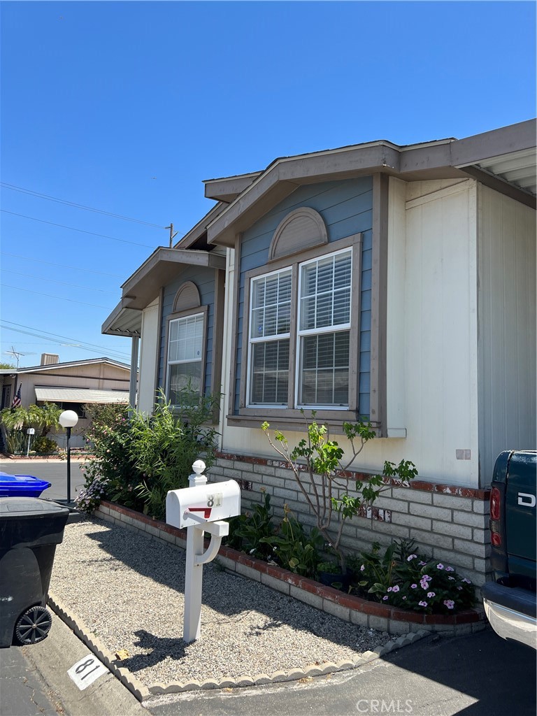 VERY CLEAN , TURKEY MOBIL HOUSE IN AT PARK, CORNER LOT, OFFER 3 BED, 2 BATH , OPEN KITCHEN WITH ISLAND, BACKFLASH, FAMILY ROOM, VINYL FLOORING, CARPET, CERAMIC TITLE, CEILING FANS IN BEDROOM, FAMILY ROOM, CARPOT FIT 3 CARS, POOL IN COMMUNITY. TO MUCH TO SEE.
AGENTS PLEASE READ THE REMARKS.
