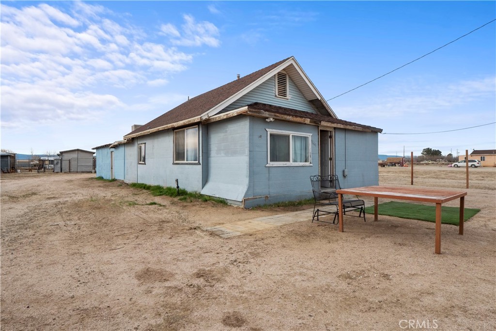 Photo 2 of 48 of 9668 W Rosamond Boulevard house