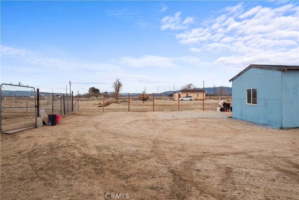 Photo 37 of 48 of 9668 W Rosamond Boulevard house
