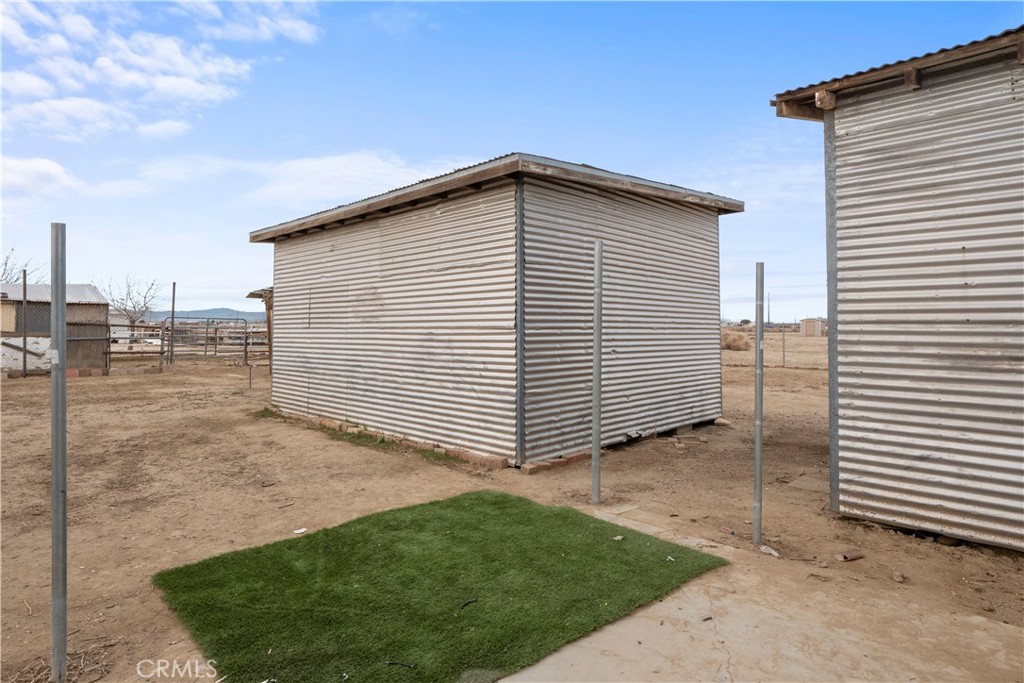 Photo 43 of 48 of 9668 W Rosamond Boulevard house