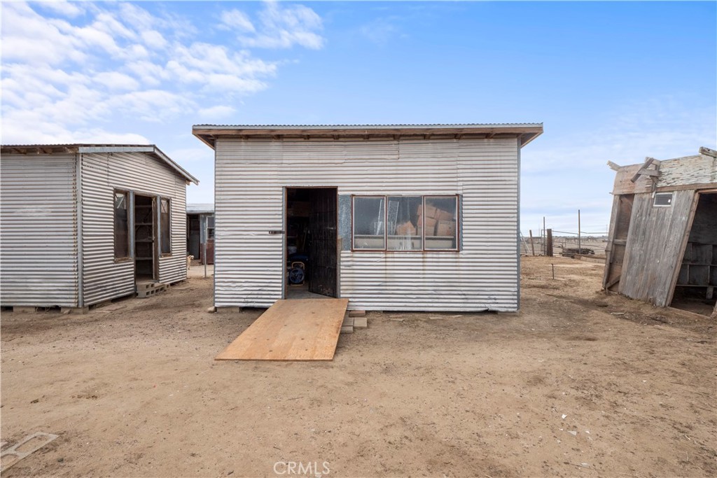 Photo 44 of 48 of 9668 W Rosamond Boulevard house