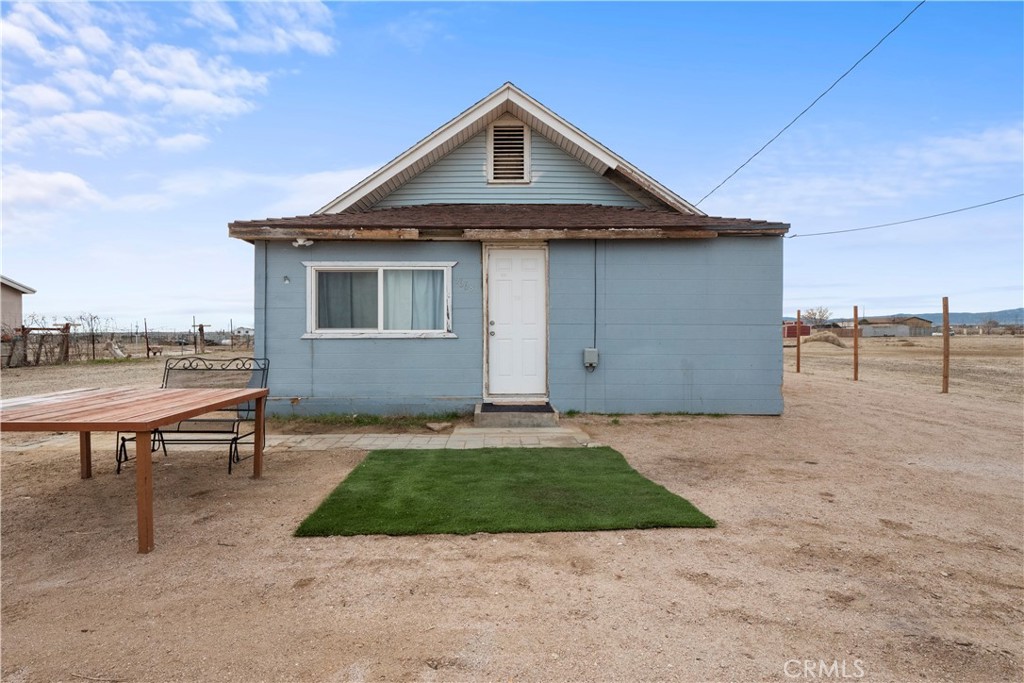 Photo 3 of 48 of 9668 W Rosamond Boulevard house