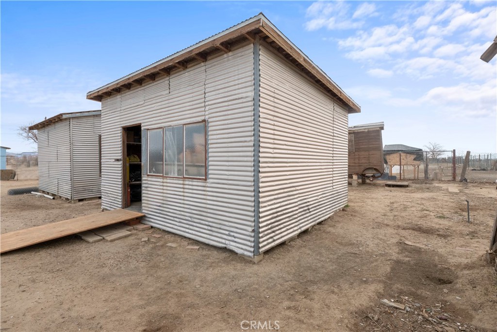 Photo 45 of 48 of 9668 W Rosamond Boulevard house