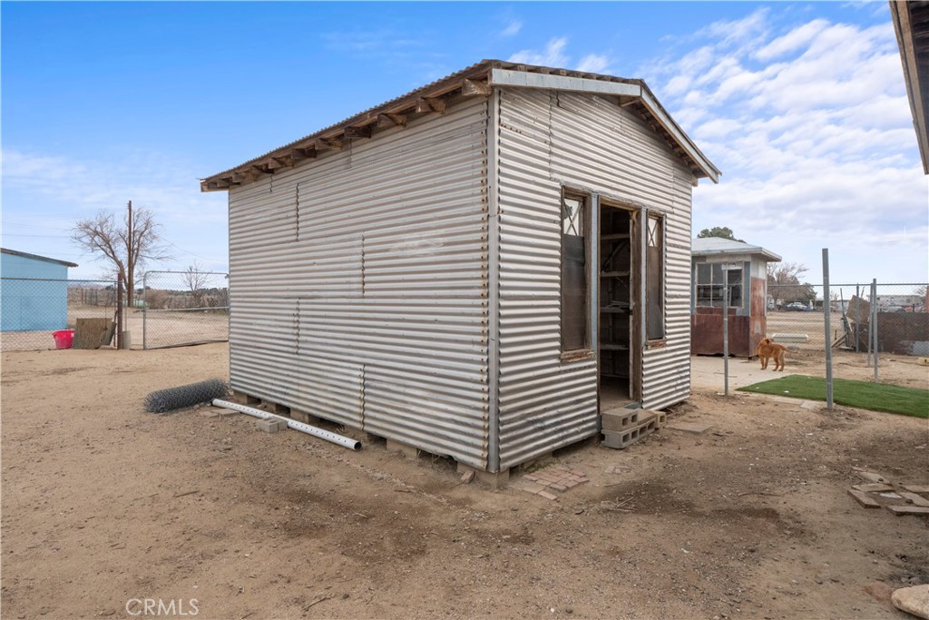 Photo 39 of 48 of 9668 W Rosamond Boulevard house