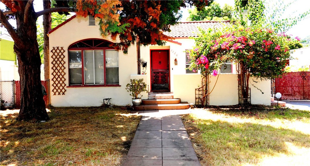 Photo 1 of 1 of 1126 Park Avenue house