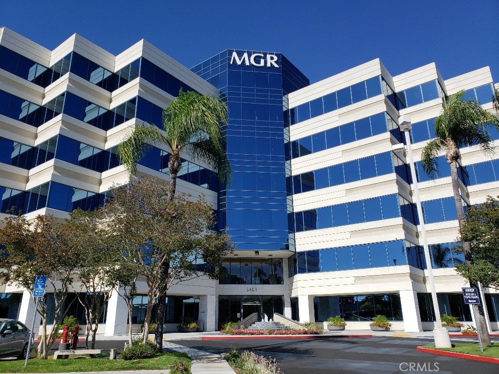 - 6-Story, Class A Office Building
- Premiere Ontario Airport Submarket Location
- Prominent I-10 Freeway Visibility
- Immediate Access to I-10, at Haven Avenue
- Close Proximity to I-15 and 60Freeways
- 4/1,000 Parking; Covered, Reserved parking available
- Card Key Security System; Full Service gross leases
- Professionally Managed and Maintained
Suite 550 Details: 28 private offices, 2 conference room, breakrooms, storage, IT room, wellness room